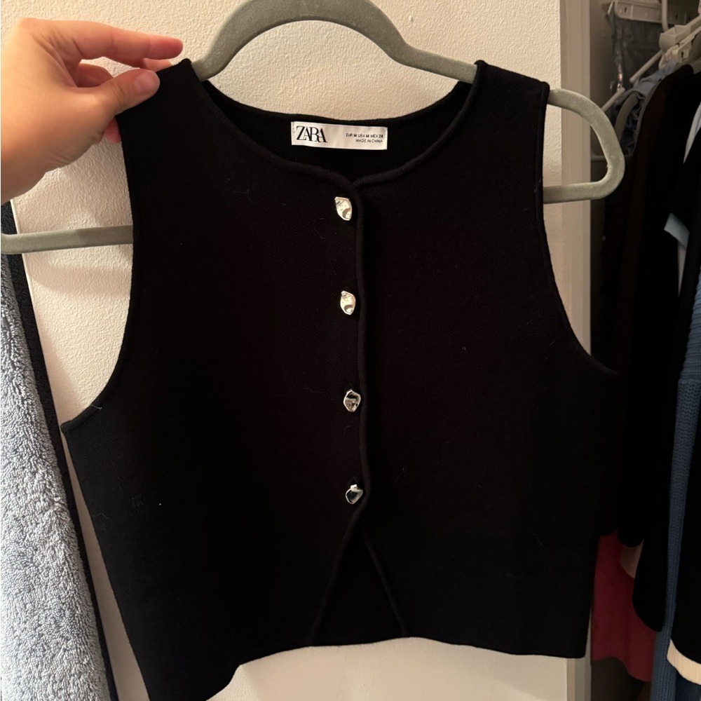 SOLD Zara Black Buttoned Sleeveless Top Vest